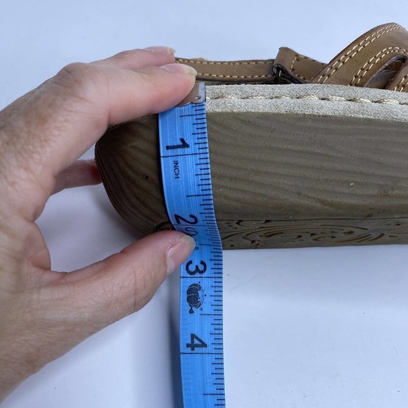 Cobbie Cuddlers Tan Leather Sandal Shoes Sz 8.5 W Hook And Loop Womens Comfort - Picture 10 of 10